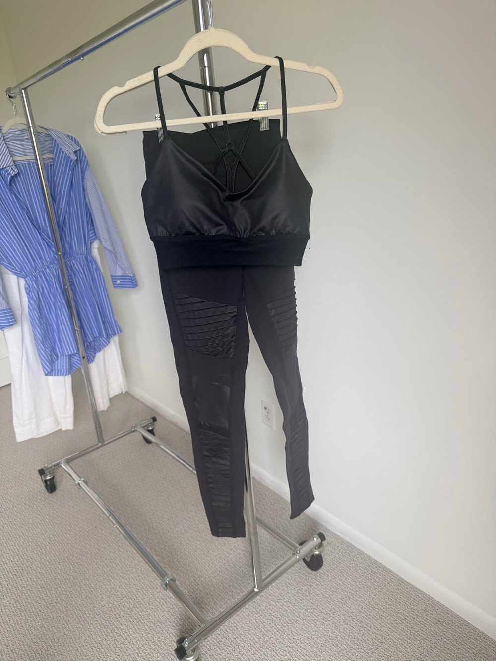 NWOT ALO YOGA Moto Workout Set